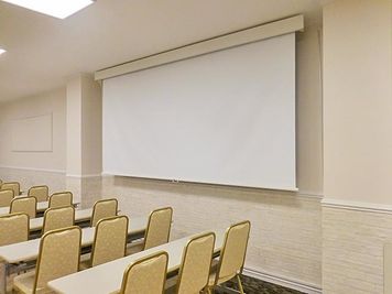 新横浜3丁目大ホール【加瀬会議室】 Room1+Room2の設備の写真