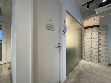 3F貸し会議室 大会議室の室内の写真