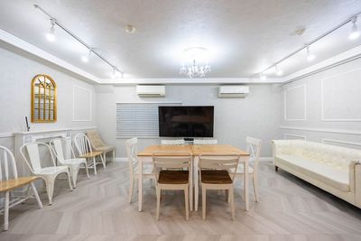 リノスペ新宿【新宿区】レンタルスペース 《人数変動プラン》リノスぺ新宿【最大40名】の室内の写真