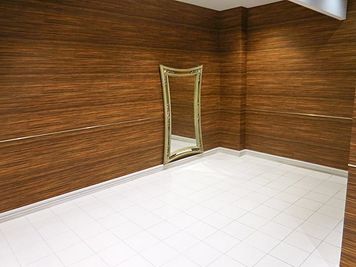 新横浜3丁目大ホール【加瀬会議室】 Room1の入口の写真