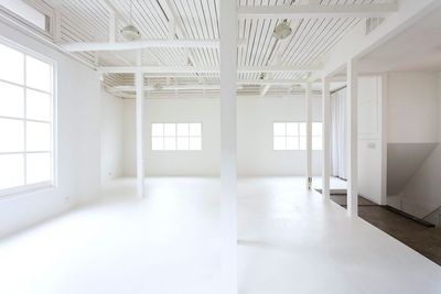 【外苑前駅10分】外苑西通りに面した白い一軒家（2階）のレンタルスペース - Popularity gallery&studio