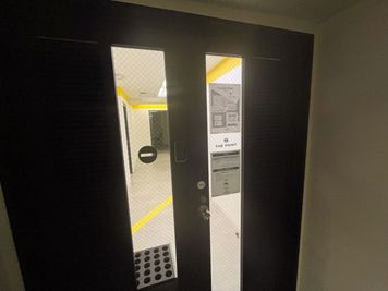 THE POINT エキニア横浜 ルーム『クローブ』※旧4Fの入口の写真