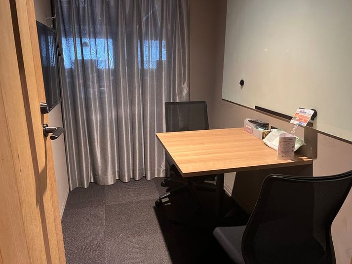 会議室 03(2名) - H¹T新宿西口（サテライト型シェアオフィス）