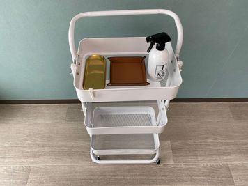 キャスター付きワゴン - レンタルサロン　VAOVAO（バオバオ） レンタルスペース&サロンの設備の写真