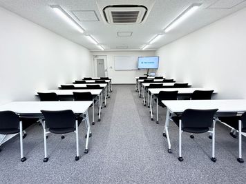 【後ろの席からでも前方が見やすいです♪】 - 【閉店】TIME SHARING 東陽町 新東陽ビル 【閉店】Room Aの室内の写真