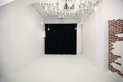 黒バック - レイヤーズスタジオ 1Fと3Fスタジオまるごと貸切プランの室内の写真