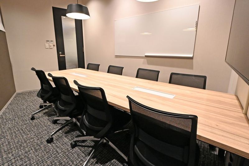 会議室 01(8名) - H¹T流山おおたかの森（サテライト型シェアオフィス）