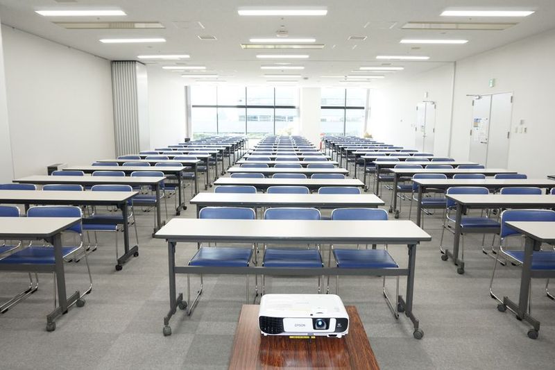 中会議室 - ＴＮＣ放送会館