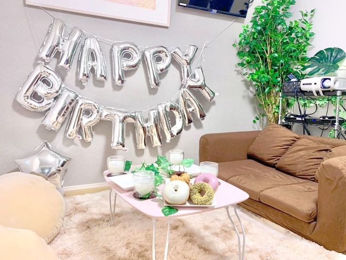 rental lounge浦和 新築マルチスペースの室内の写真