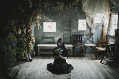 自然光を柔らかく取り込み神秘的な絵が撮れます - studio owl 御茶ノ水駅前店｜撮影スタジオ 10種類の背景で撮影できる機材全部無料のデザイナーズ撮影スタジオの室内の写真
