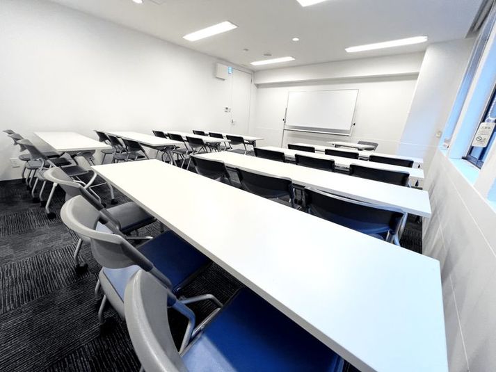 Room C（セルフ設営/当日予約OK） - 大阪会議室 梅田北新地店