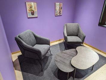 控室です。対談などの撮影も可能です - スタジオオンザショア Studio on the shoreの室内の写真