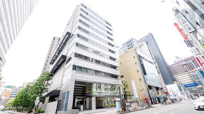 通りから見た名駅IMAIビル - ミュージックアベニュー名駅 管弦打楽器防音部屋 M4番教室の外観の写真