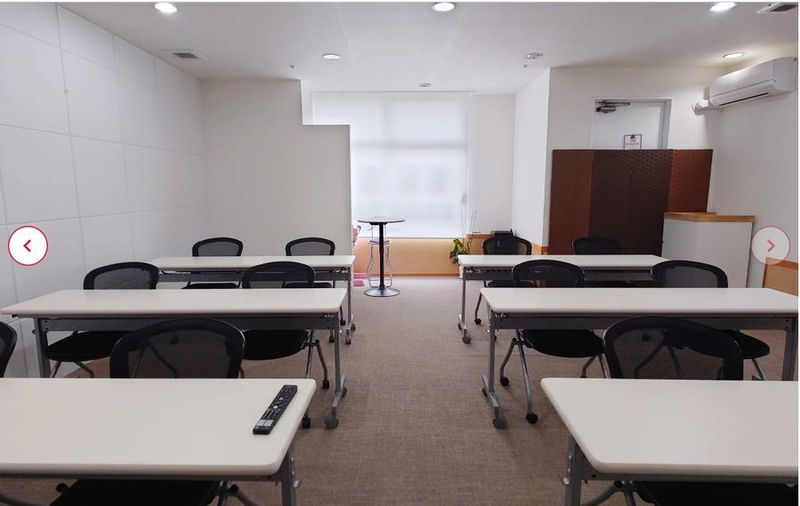 前日、当日予約は電話での連絡必須　（セミナー室） - ホテルクラインヒルズ2F(受付）「姫路スタイル会議室」