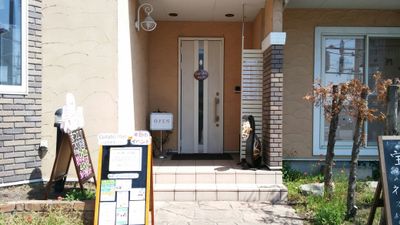 入口 - 女性スタッフ常駐施設【コラボモール】運営元(一社)スリーアクト ホール北ルーム(北側12帖)の入口の写真