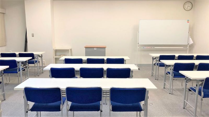 【リロの会議室】1階_小会議室 - 【リロの会議室】関内横浜スタジアム前