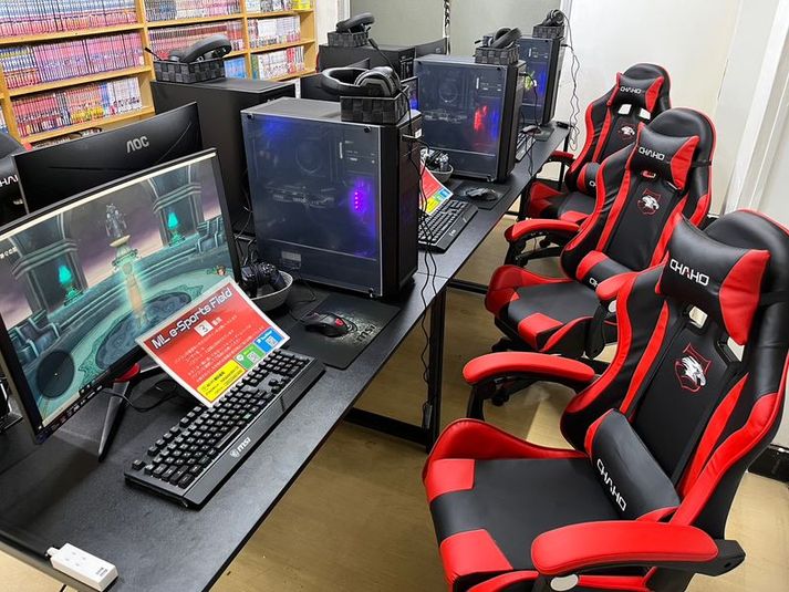 まんがランド錦糸町店 防音完全個室 ML e-Sports Field（MLeF）錦糸町店の室内の写真