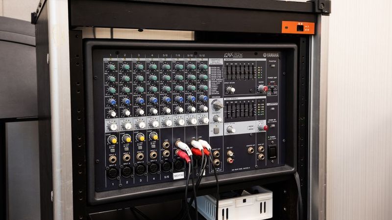 ギター防音部屋 ROOM501番教室 - ミュージックアベニューなんば