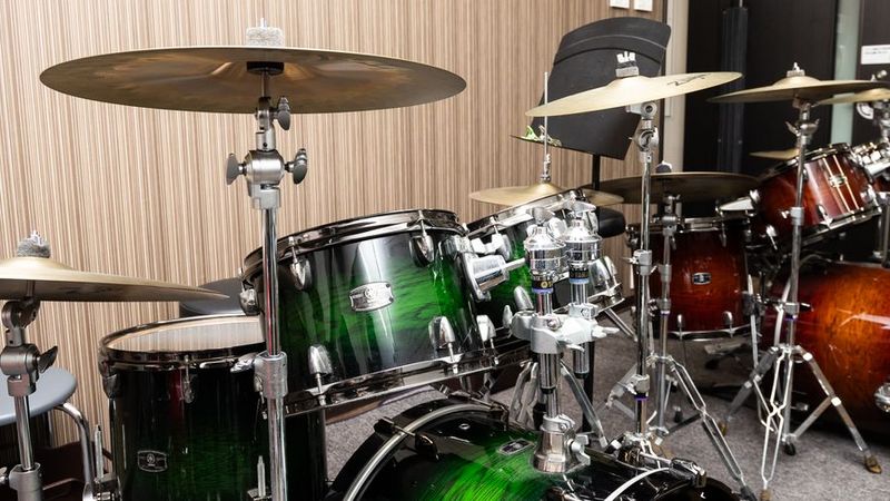 ドラム防音部屋 ROOM512番教室 - ミュージックアベニューなんば
