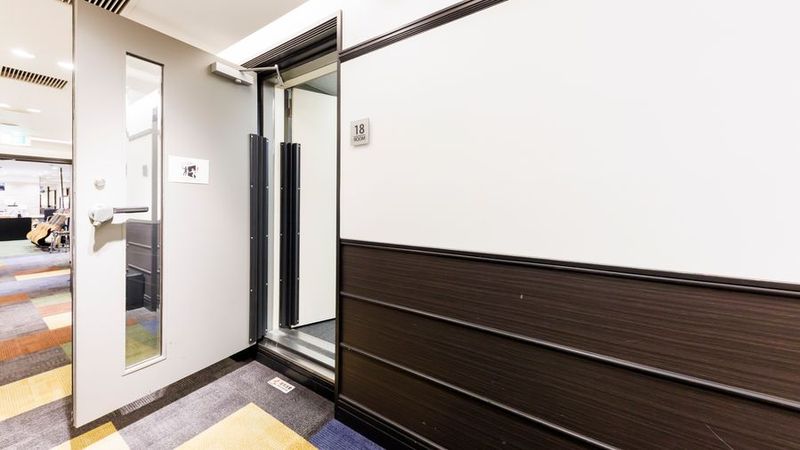 ギター防音部屋 Room18教室 - ミュージックアベニュー梅田