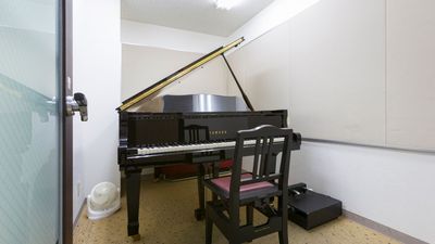 ヤマハミュージック直営教室！【横浜駅徒歩5分】グランドピアノが弾けるお部屋です♪ - ヤマハミュージックリテイリング　横浜センター