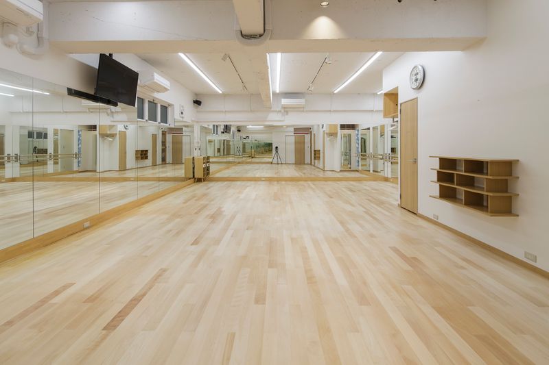 ダンススタジオ - Studio RATAN