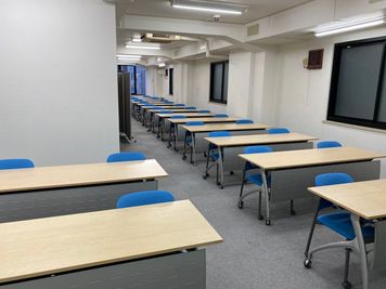 5階会議室【内幸町駅 徒歩2分/新橋駅 徒歩7分】30名利用可!<会議・セミナー・研修にオススメ> - 【リロの会議室】ForumS 佐野ビル