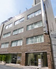 【リロの会議室】Forum S　5東洋海事ビル 【リロの会議室】地下1階　会議室Bの外観の写真