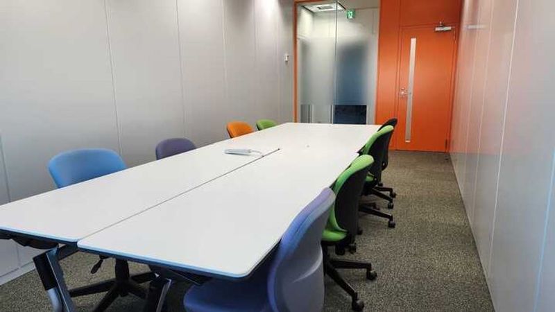 Asia startup Office MONO 会議室Dの室内の写真