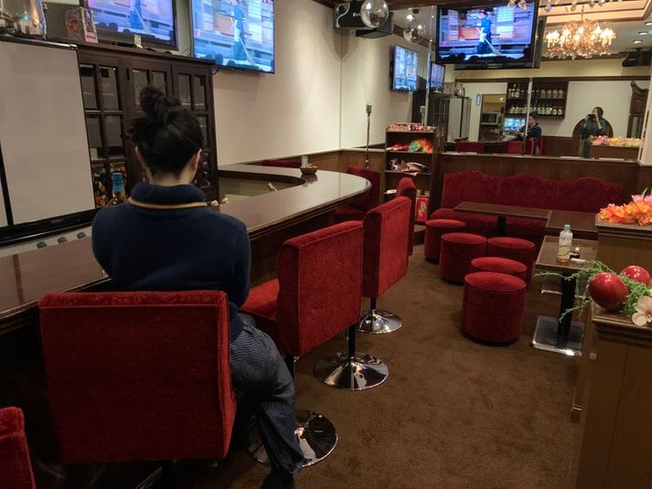 昭和の雰囲気あふれるスナック - スナック　会心の一撃