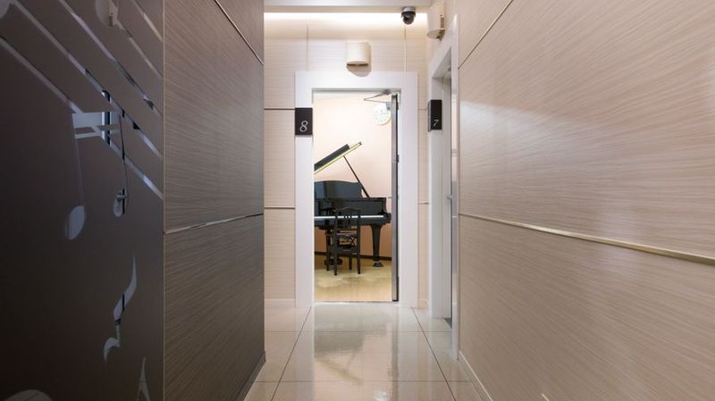 グランドピアノ・エレクトーン防音部屋 8番教室 - ミュージックアベニュー渋谷cocoti