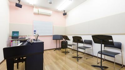 部屋内 - ミュージックアベニュー渋谷cocoti 電子ピアノ防音部屋 11番教室の室内の写真