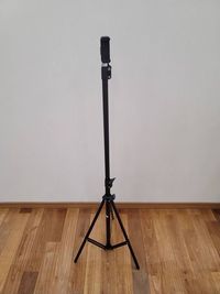 2.2ｍ三脚です。動画撮影にご利用ください。 - studio GEEX レンタルスタジオの設備の写真