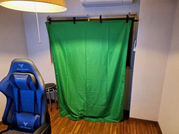グリーンバック付きPCルーム - プリンクゲーム 会議からオフ会まで!!`便利なレンタルスペースの室内の写真