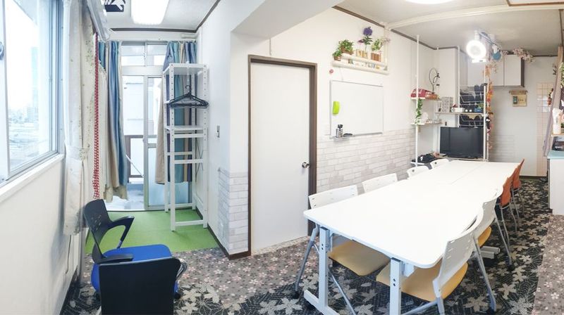 《中野駅徒歩2分》風通し抜群！ファン付き照明｜開放感ある明るい - 風通しバツグン中野駅レンタルスペース