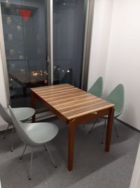 駅から徒歩１分！　窓付き完全個室の会議室 - 神保町会議室