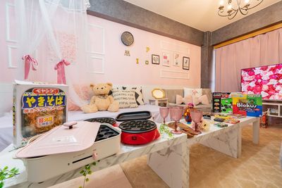 レンタルスペースAlice池袋💎  桜デコ🌸最大15名OK🙆エレガントでかわいい♡姫スペースの室内の写真