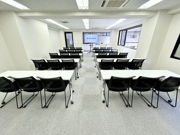 【茅場町駅より徒歩4分！リーズナブルな会議室♪】 - 【閉店】TIME SHARING 日本橋茅場町 茅場町光ビル 【閉店】2Fの室内の写真