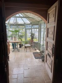玄関入り口に天然石の床 - Fairy　Nest Paddington 洋館を思わせる一軒家レンタルスペースの室内の写真