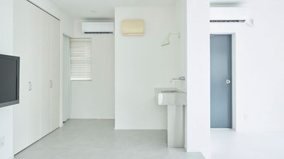 フィッティングルーム、キッチン、収納が完備されています。 - studio Creemm 本格撮影機材完備のDesigner's studioの室内の写真