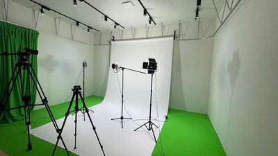 【川口駅西口】防音のスタジオ｜グリーンバックやバックペーパーで宣材写真撮影・PV撮影、音撮りもOK - MYST（マイスタ）