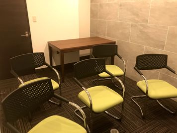 RAKUNA 上野MR2 上野駅徒歩1分　MR２　6名部屋の室内の写真