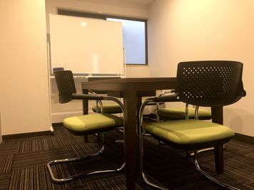 RAKUNA 上野MR2 上野駅徒歩1分　MR２　6名部屋の室内の写真