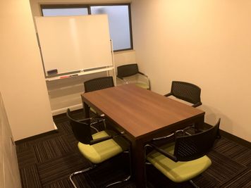 RAKUNA 上野MR2 上野駅徒歩1分　MR２　6名部屋の室内の写真