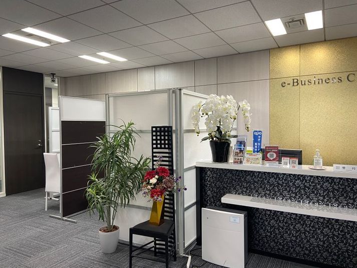 会議室(2名~4名) - レンタルオフィス「eービジネスセンター」