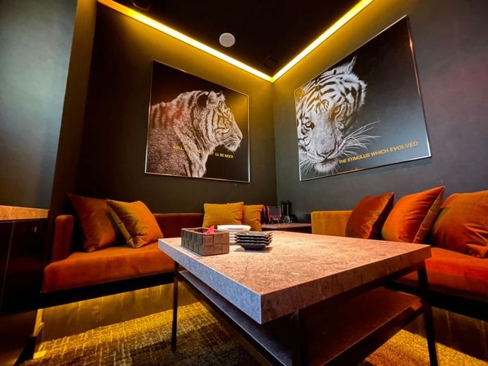 駅近🤍【50名様まではこちら】 映えスポット✨周辺にコンビニ✨ - ORIENTAL LOUNGE 神戸店