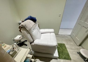 minoriba_シュロアモール筑紫野店 レンタルサロン_リクライニングの室内の写真
