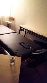 室内照明を落として、関節照明でご利用もできます。 - レンタルスペース・シェアオフィス相模原marvelous レンタルサロン　マッサージ・エステ・整体・ネイル施術　マーベラスの室内の写真