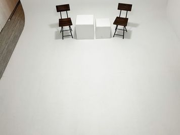 白床4.3m x 4.1mの俯瞰写真 - Studio ZONA Studio ZONA 白ホリゾント撮影スタジオの室内の写真