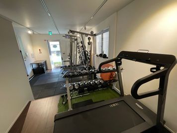 F-LAB 駅チカ完全無人レンタルジムの室内の写真